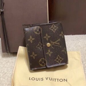 Louis Vuitton Elise trifold wallet